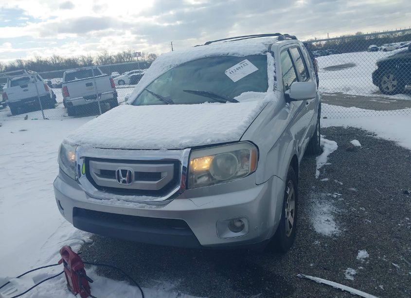 Photo 12 of 2010 Honda Pilot TOURING (VIN 5FNYF4H84AB023142)
