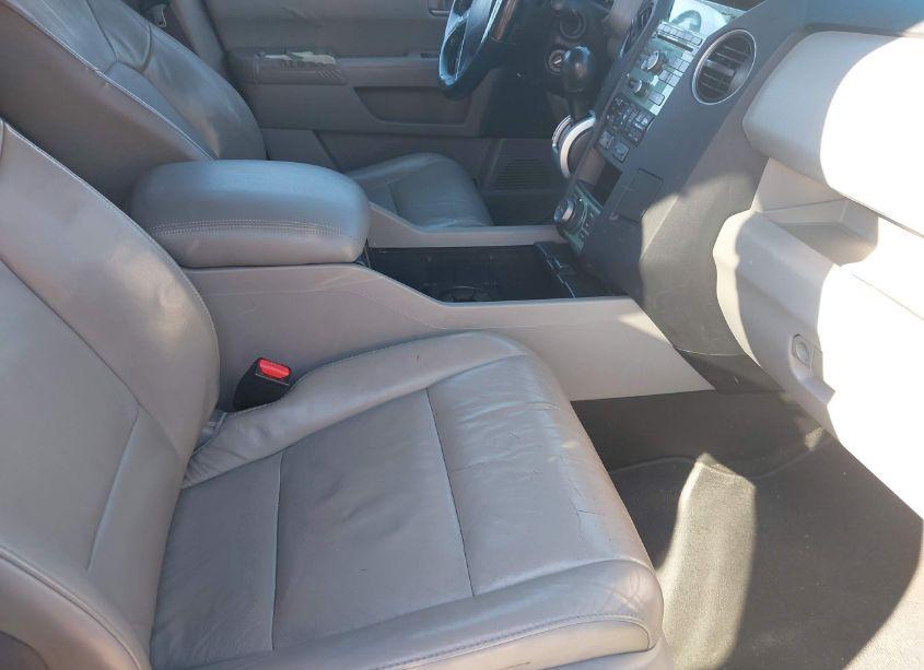 Photo 5 of 2010 Honda Pilot TOURING (VIN 5FNYF4H86AB038760)