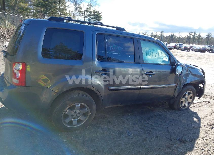 Photo 13 of 2011 Honda Pilot TOURING (VIN 5FNYF4H90BB037338)