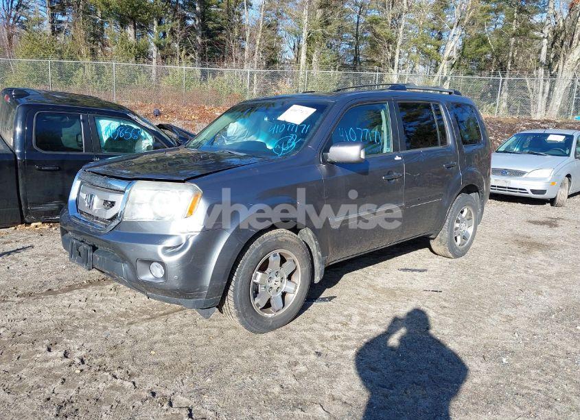 Photo 2 of 2011 Honda Pilot TOURING (VIN 5FNYF4H90BB037338)