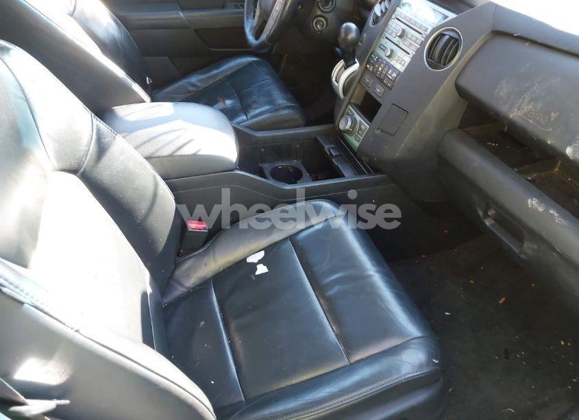 Photo 5 of 2011 Honda Pilot TOURING (VIN 5FNYF4H90BB037338)