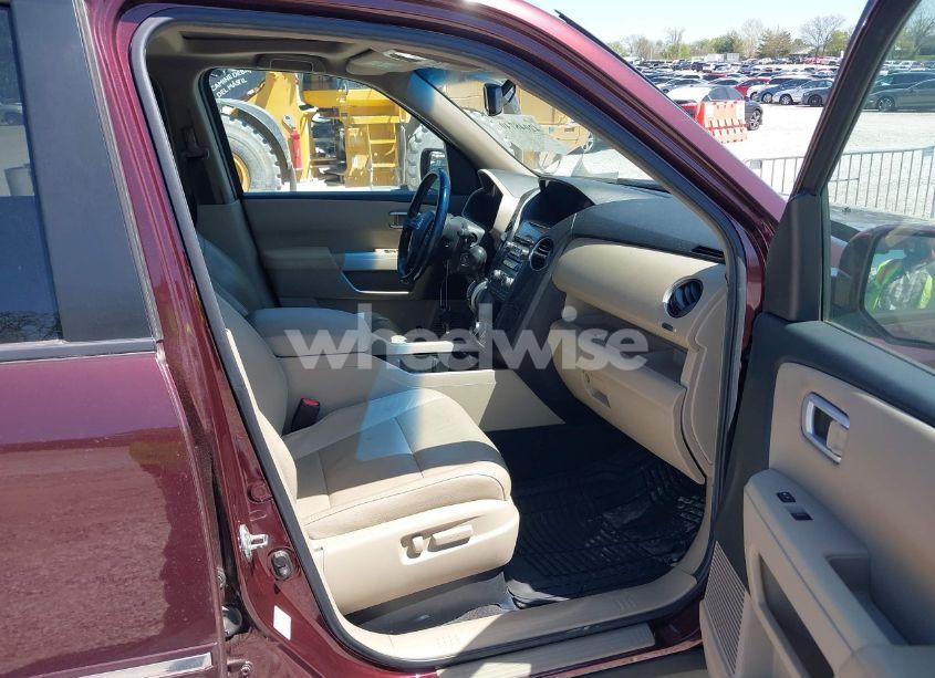 Photo 5 of 2012 Honda Pilot TOURING (VIN 5FNYF4H90CB020623)