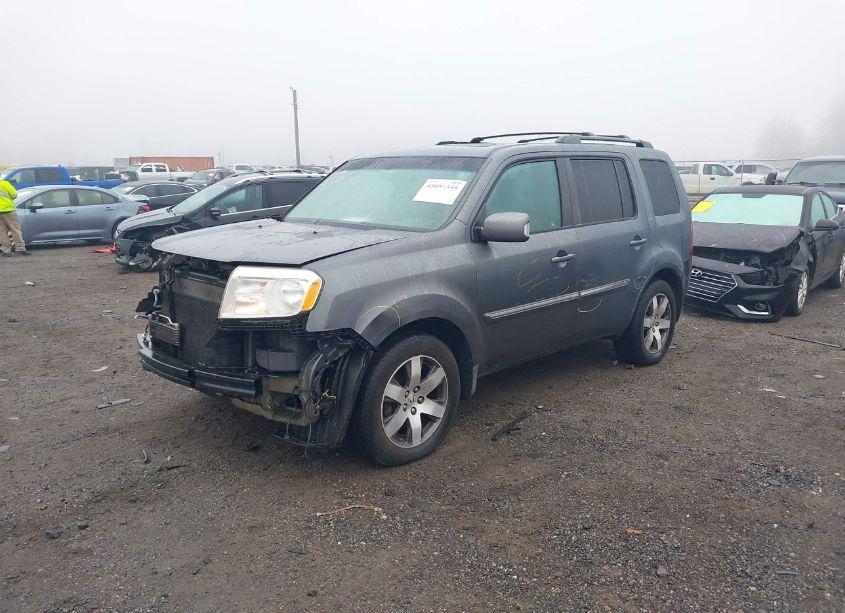 Photo 2 of 2012 Honda Pilot TOURING (VIN 5FNYF4H90CB045599)