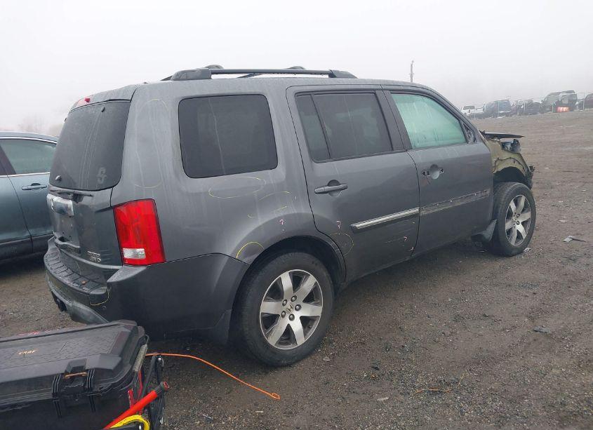 Photo 4 of 2012 Honda Pilot TOURING (VIN 5FNYF4H90CB045599)