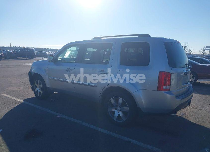 Photo 3 of 2013 Honda Pilot TOURING (VIN 5FNYF4H90DB048519)