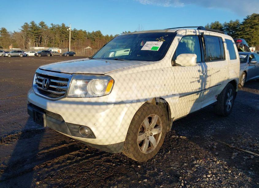 Photo 2 of 2013 Honda Pilot TOURING (VIN 5FNYF4H90DB069869)