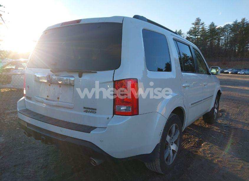Photo 4 of 2013 Honda Pilot TOURING (VIN 5FNYF4H90DB069869)