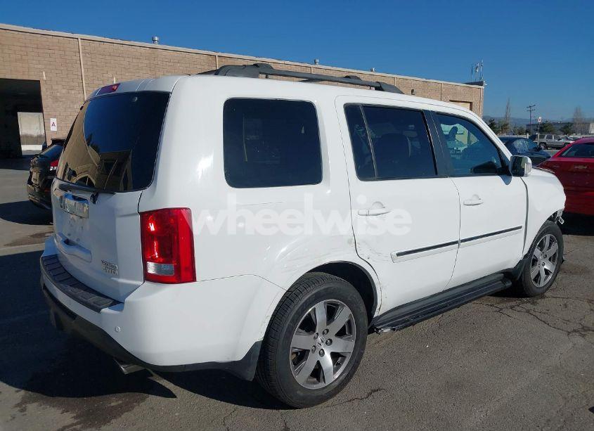 Photo 4 of 2014 Honda Pilot TOURING (VIN 5FNYF4H90EB046884)