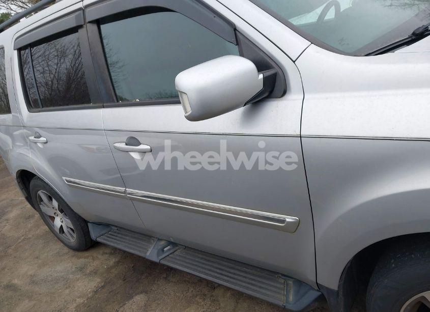 Photo 13 of 2015 Honda Pilot TOURING (VIN 5FNYF4H90FB009965)