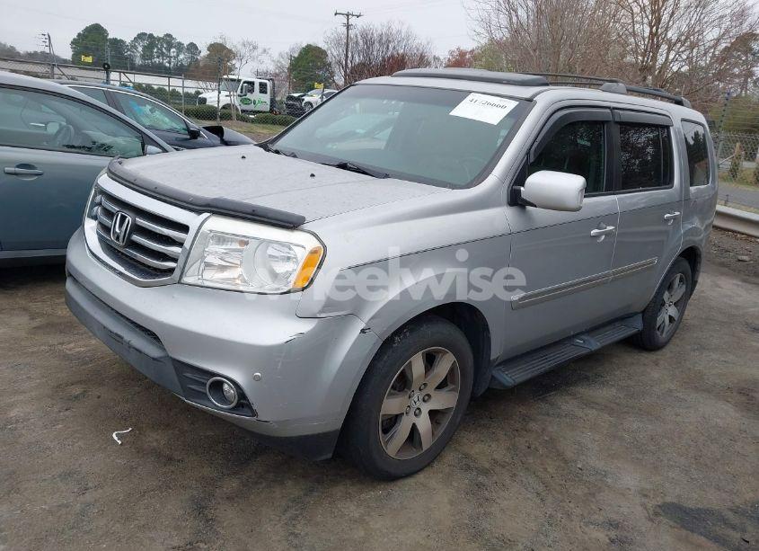Photo 2 of 2015 Honda Pilot TOURING (VIN 5FNYF4H90FB009965)