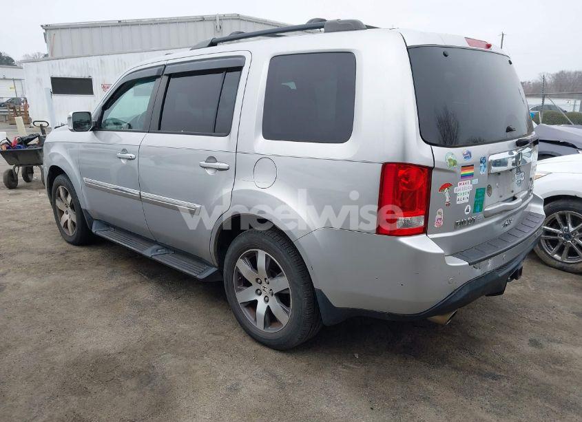 Photo 3 of 2015 Honda Pilot TOURING (VIN 5FNYF4H90FB009965)
