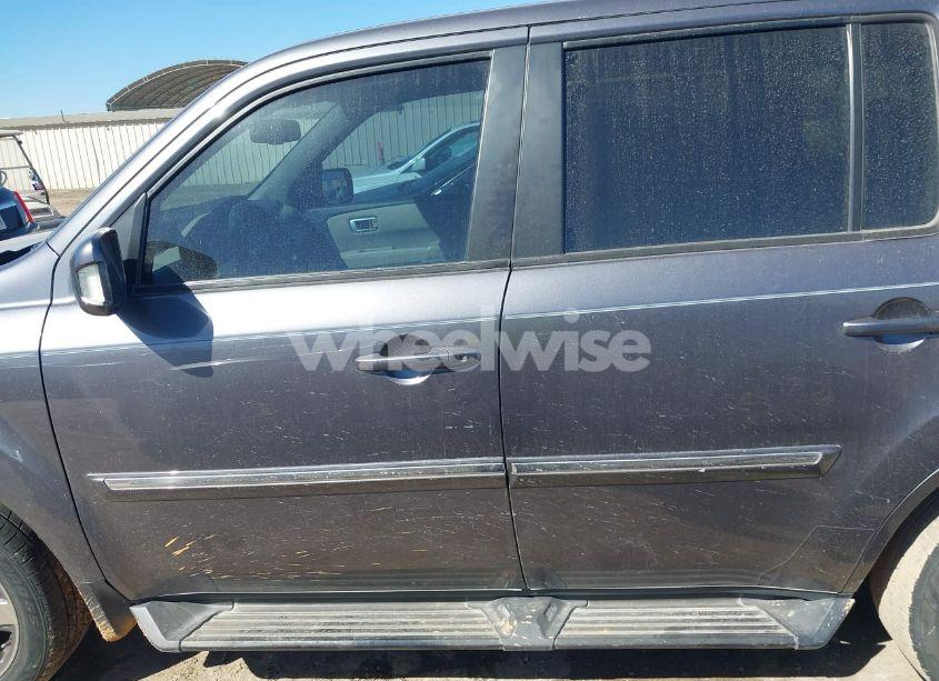 Photo 15 of 2015 Honda Pilot TOURING (VIN 5FNYF4H90FB040584)