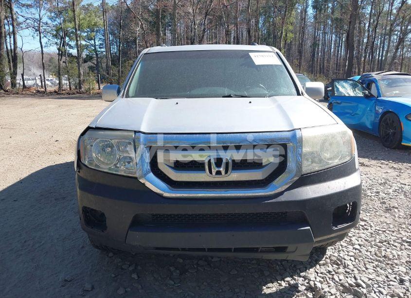 Photo 12 of 2010 Honda Pilot TOURING (VIN 5FNYF4H91AB020868)