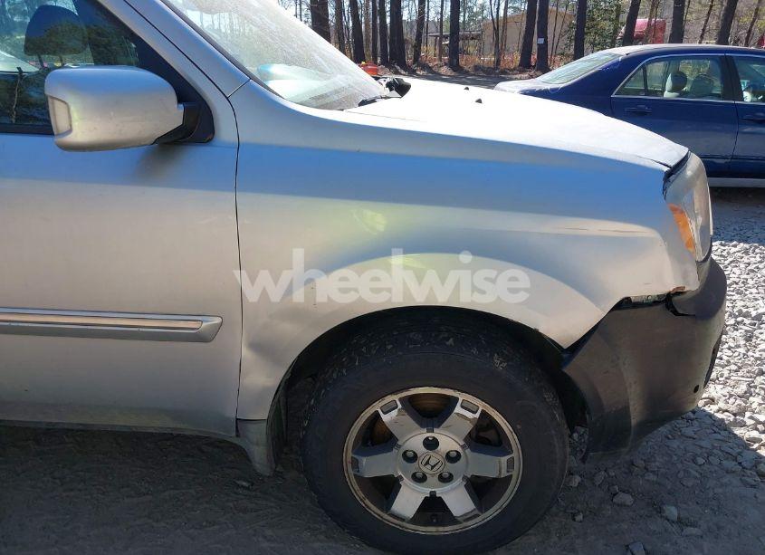 Photo 18 of 2010 Honda Pilot TOURING (VIN 5FNYF4H91AB020868)