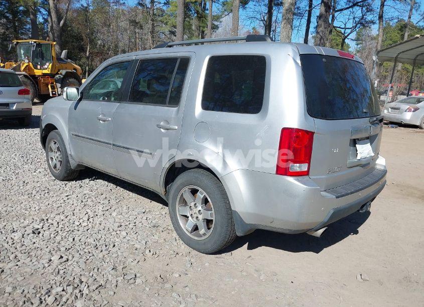 Photo 3 of 2010 Honda Pilot TOURING (VIN 5FNYF4H91AB020868)