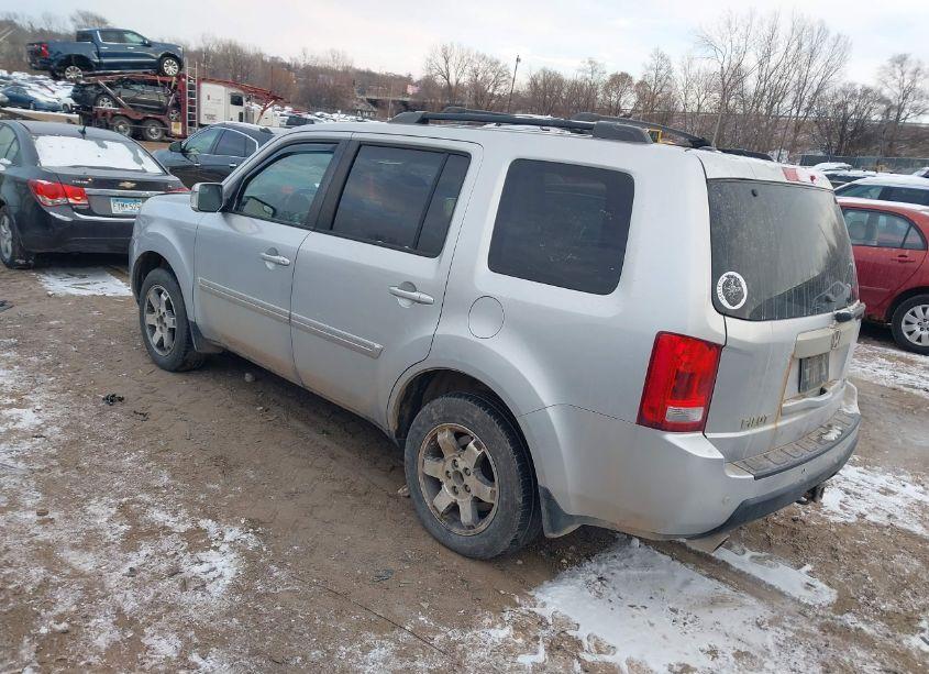 Photo 3 of 2011 Honda Pilot TOURING (VIN 5FNYF4H91BB086550)