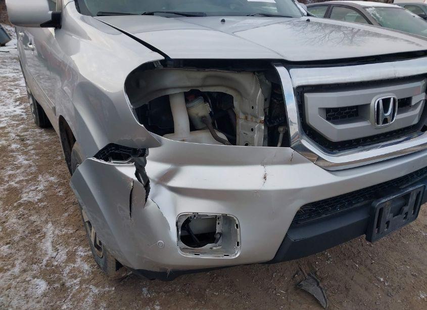 Photo 6 of 2011 Honda Pilot TOURING (VIN 5FNYF4H91BB086550)