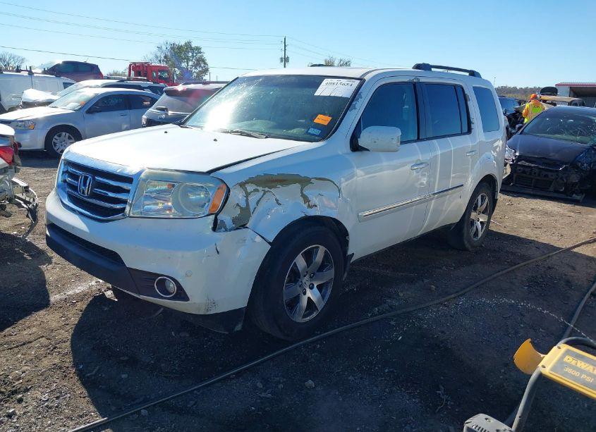 Photo 2 of 2012 Honda Pilot TOURING (VIN 5FNYF4H91CB023871)