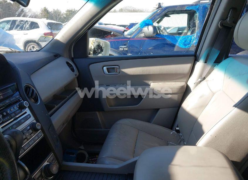 Photo 5 of 2013 Honda Pilot TOURING (VIN 5FNYF4H91DB036041)