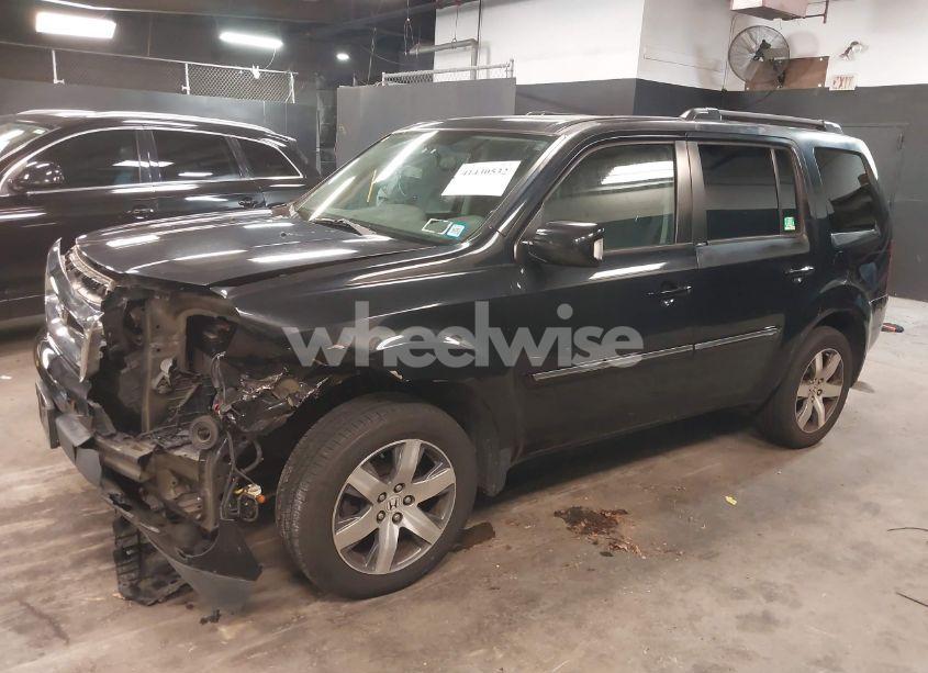 Photo 2 of 2013 Honda Pilot TOURING (VIN 5FNYF4H91DB073106)