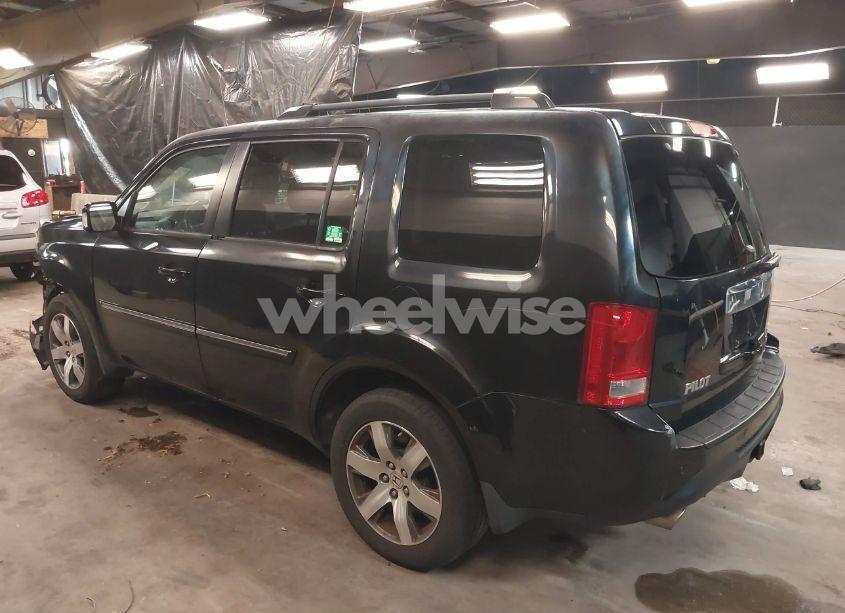 Photo 3 of 2013 Honda Pilot TOURING (VIN 5FNYF4H91DB073106)
