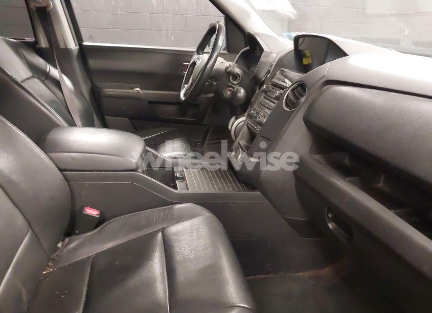 Photo 5 of 2013 Honda Pilot TOURING (VIN 5FNYF4H91DB073106)