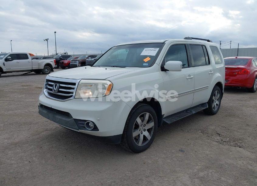 Photo 2 of 2015 Honda Pilot TOURING (VIN 5FNYF4H91FB014110)