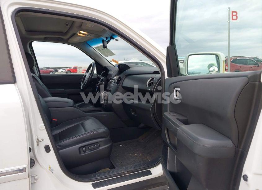 Photo 5 of 2015 Honda Pilot TOURING (VIN 5FNYF4H91FB014110)