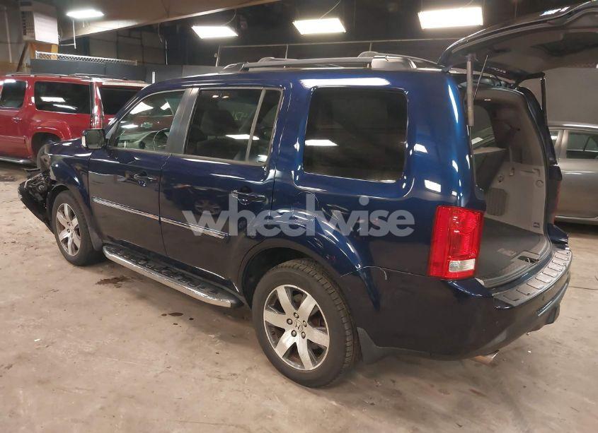 Photo 3 of 2015 Honda Pilot TOURING (VIN 5FNYF4H91FB015211)