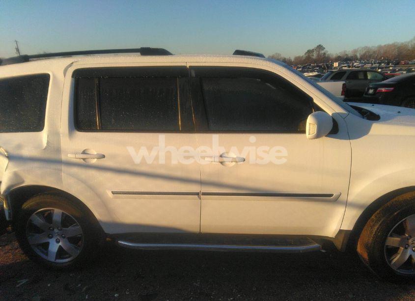 Photo 13 of 2015 Honda Pilot TOURING (VIN 5FNYF4H91FB066966)