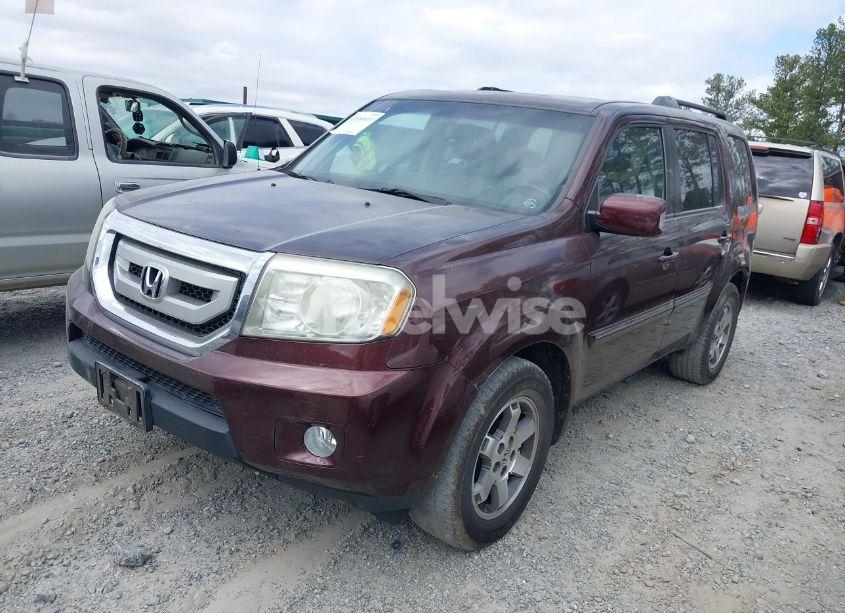 Photo 2 of 2011 Honda Pilot TOURING (VIN 5FNYF4H92BB006334)