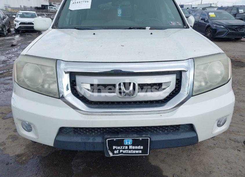 Photo 12 of 2011 Honda Pilot TOURING (VIN 5FNYF4H92BB037647)