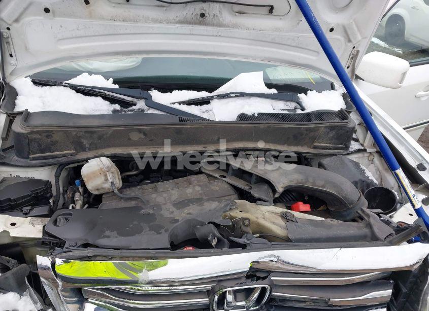 Photo 10 of 2014 Honda Pilot TOURING (VIN 5FNYF4H92EB001123)