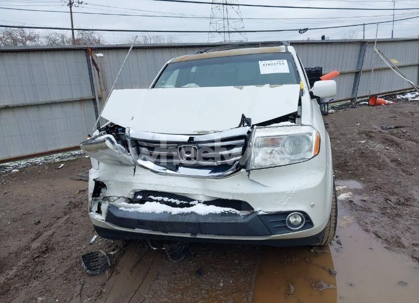 Photo 11 of 2014 Honda Pilot TOURING (VIN 5FNYF4H92EB001123)