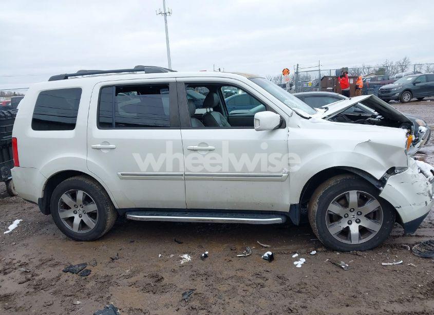 Photo 12 of 2014 Honda Pilot TOURING (VIN 5FNYF4H92EB001123)