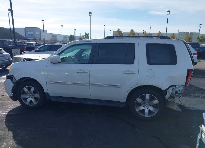 Photo 15 of 2014 Honda Pilot TOURING (VIN 5FNYF4H92EB027303)