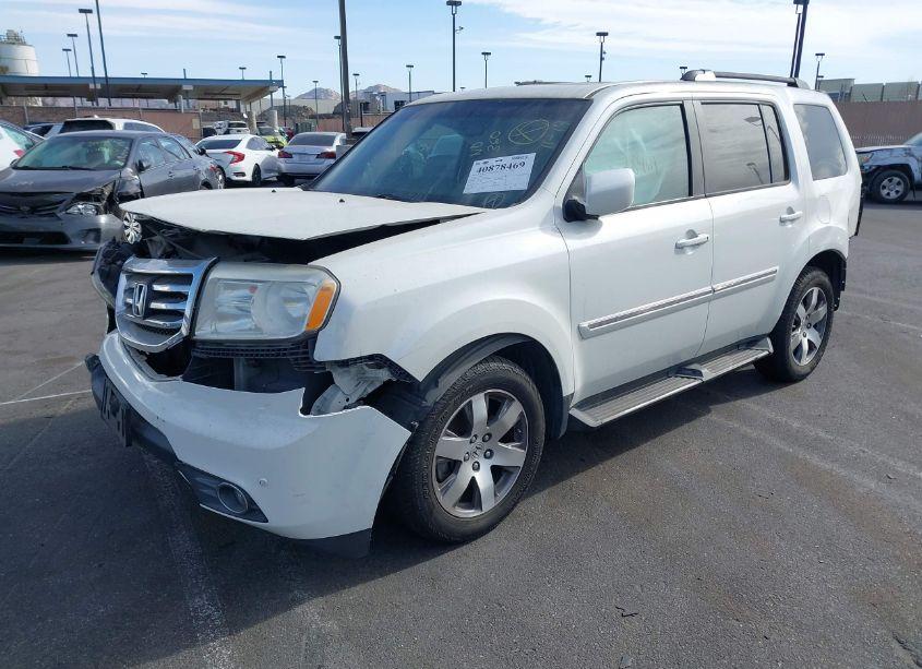 Photo 2 of 2014 Honda Pilot TOURING (VIN 5FNYF4H92EB027303)