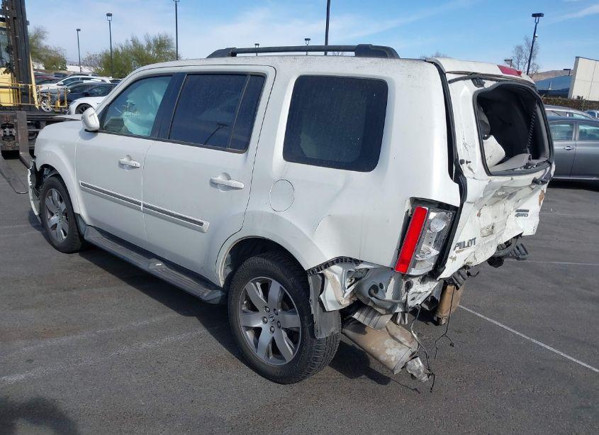 Photo 3 of 2014 Honda Pilot TOURING (VIN 5FNYF4H92EB027303)