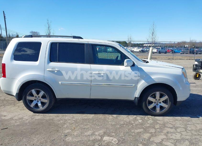 Photo 13 of 2014 Honda Pilot TOURING (VIN 5FNYF4H92EB044666)