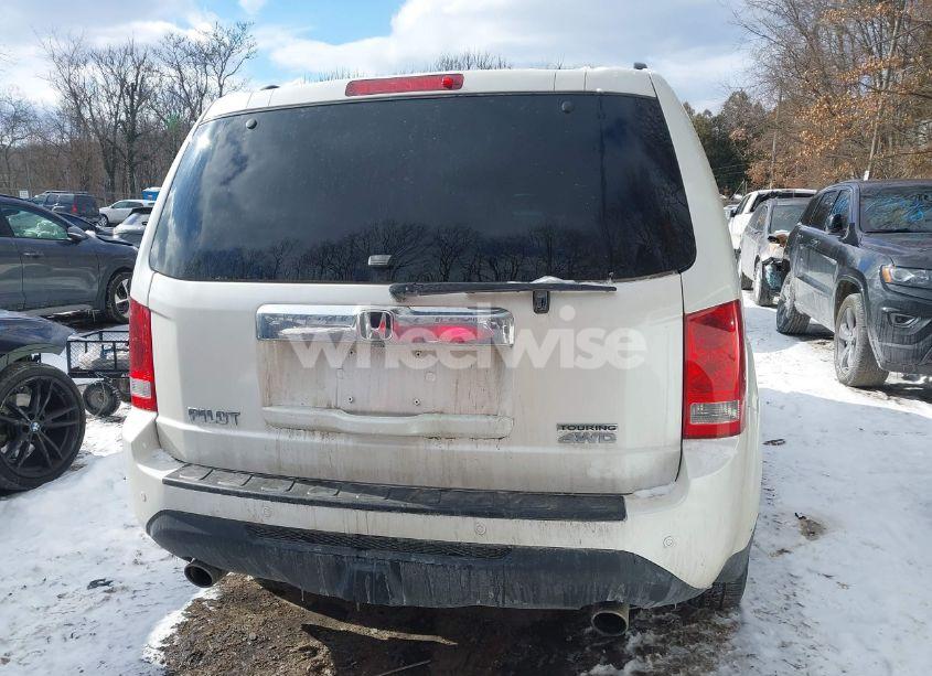 Photo 17 of 2015 Honda Pilot TOURING (VIN 5FNYF4H92FB012575)