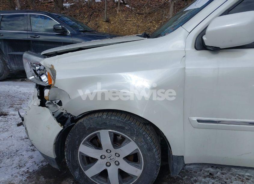 Photo 18 of 2015 Honda Pilot TOURING (VIN 5FNYF4H92FB012575)