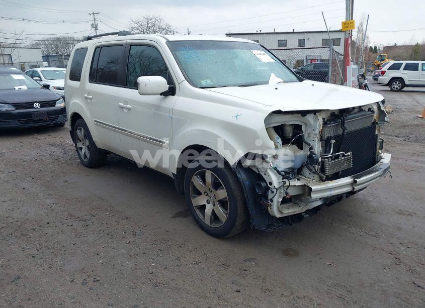 2015 Honda Pilot TOURING (VIN 5FNYF4H92FB042384) main photo