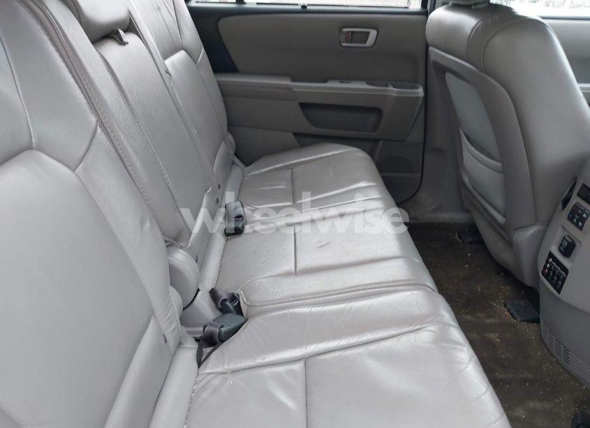 Photo 8 of 2015 Honda Pilot TOURING (VIN 5FNYF4H92FB042384)