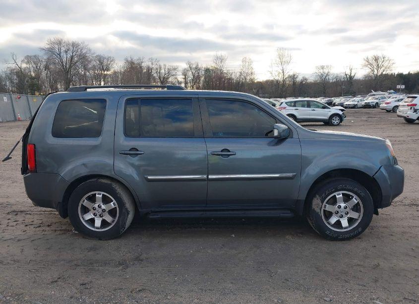 Photo 13 of 2011 Honda Pilot TOURING (VIN 5FNYF4H93BB064226)