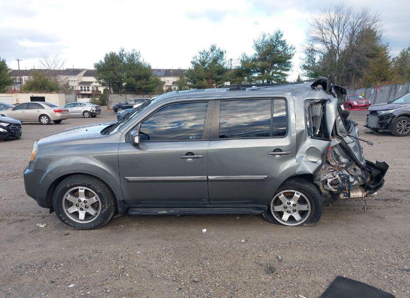 Photo 14 of 2011 Honda Pilot TOURING (VIN 5FNYF4H93BB064226)