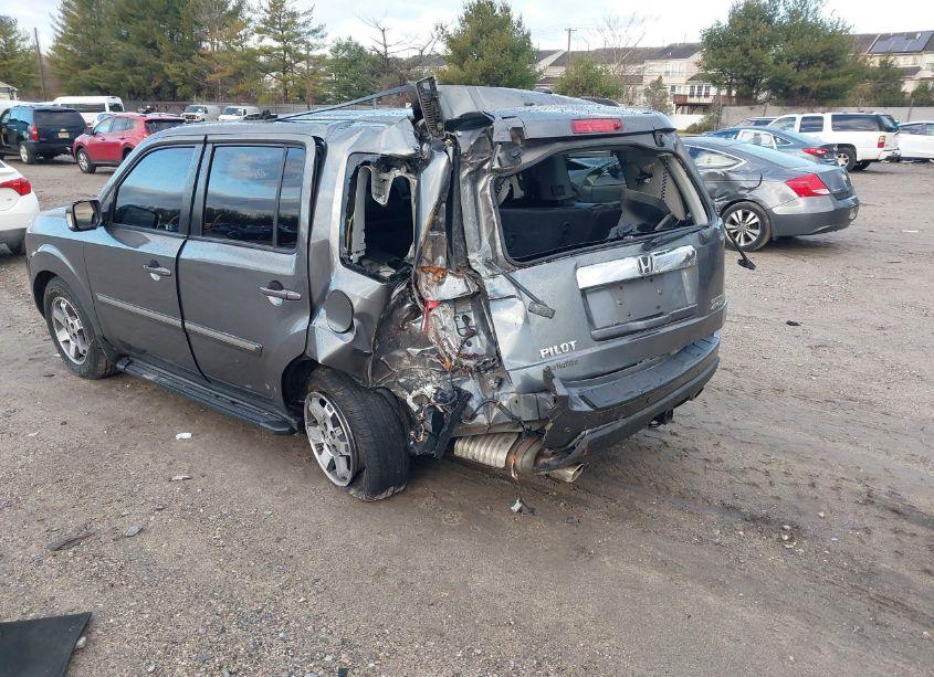 Photo 3 of 2011 Honda Pilot TOURING (VIN 5FNYF4H93BB064226)