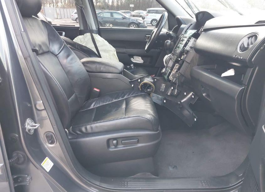 Photo 5 of 2011 Honda Pilot TOURING (VIN 5FNYF4H93BB064226)