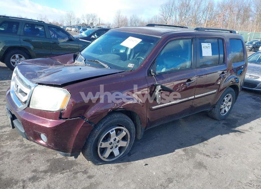 Photo 2 of 2011 Honda Pilot TOURING (VIN 5FNYF4H93BB065263)