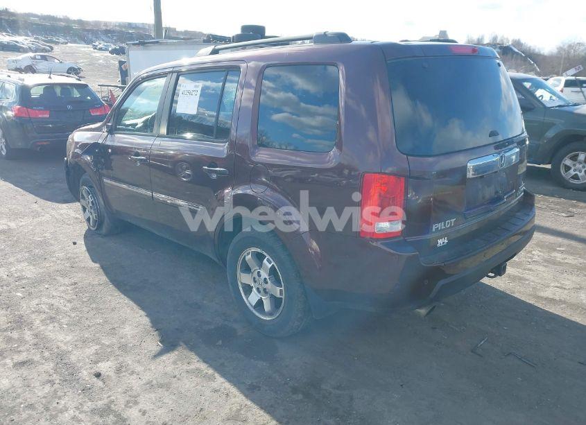 Photo 3 of 2011 Honda Pilot TOURING (VIN 5FNYF4H93BB065263)