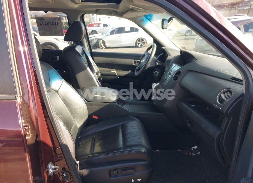 Photo 5 of 2011 Honda Pilot TOURING (VIN 5FNYF4H93BB065263)